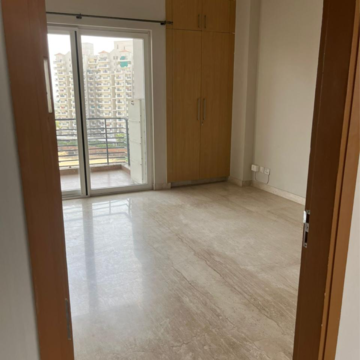 Room in 3.5 BHK Apartment at Spaze Privy AT4, Sector 84 – for Sale