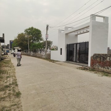 Parking in  Plot at Dhoom Manikpur – for Sale