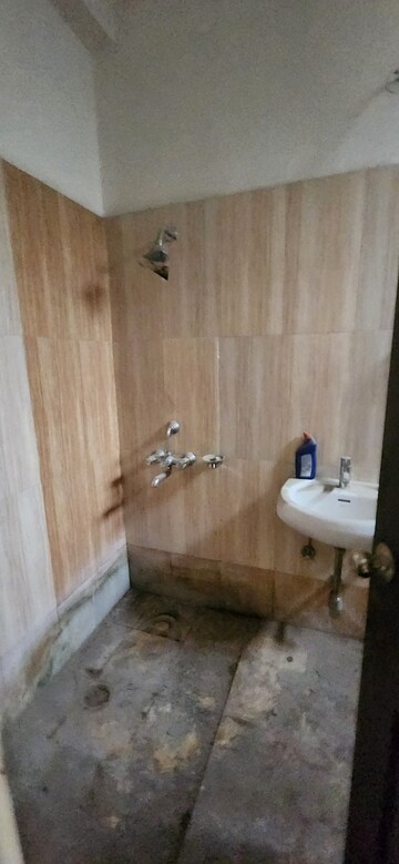 Bathroom in 3 BHK Builder Floor at Aditya World City, Shahpur Bamheta – for Rent