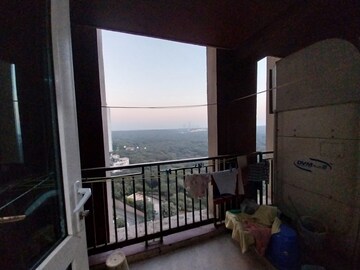 Balcony in 4 BHK Apartment at DLF Park Place, Sector 54 – for Rent