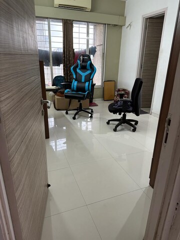 Living Room in 2 BHK Apartment at Vakola – for Rent