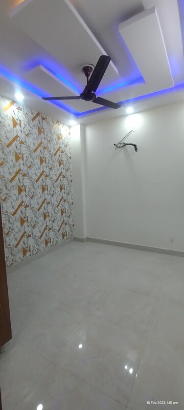 Bathroom in 2 BHK Builder Floor at Uttam Nagar – for Sale