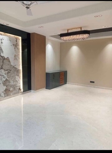 Room in 3 BHK Apartment at Emaar The Palm Drive-The Premier Terraces, Sector 66 – for Sale