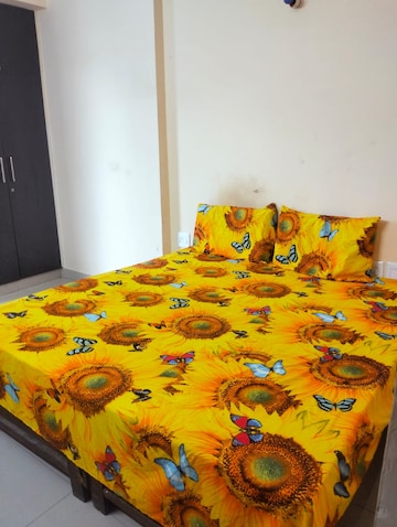 Bedroom in 2.5 BHK Apartment at Aims Golf City, Sector 75 – for Rent