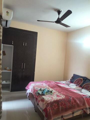 Bedroom in 2.5 BHK Apartment at Aims Golf City, Sector 75 – for Rent