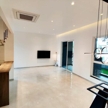 Room in 2 BHK Apartment at Goel Ganga Serio, Kharadi – for Rent