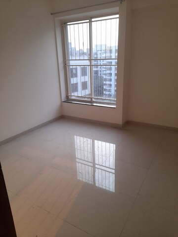 Room in 2 BHK Apartment at Gravity Austin Plaza, Wakad – for Rent