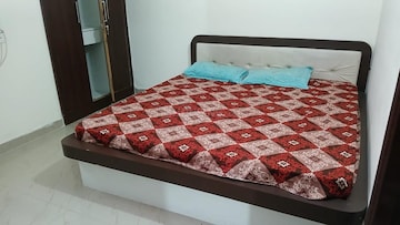 Bedroom in 3 BHK Builder Floor at DLF Vibhuti Khand, Gomti Nagar – for Rent