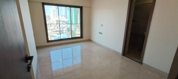Room in 3 BHK Apartment at Borivali West – for Rent