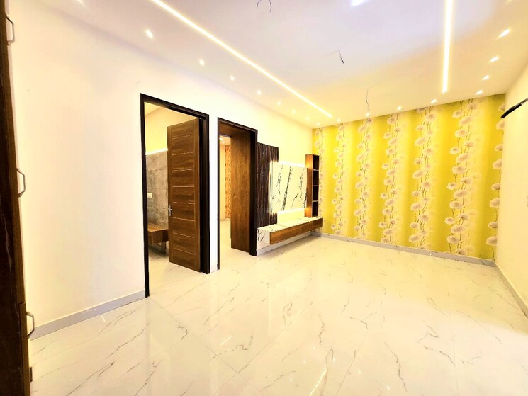 Bedroom, peer mucchalla 3 Bedroom 110 Sq.Yd. Builder Floor In Peer Mucchalla Zirakpur 8190855