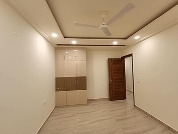 3 BHK Builder Floor For Sale in Sector 37