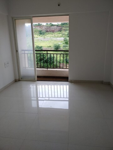 Room in 3 BHK Apartment at Puranik Abitante, Bavdhan – for Sale