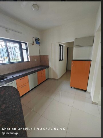 Room in 2 BHK Apartment at Alcon Ganga Terrace, Mundhwa – for Rent