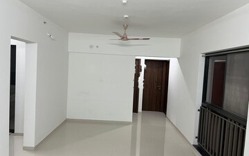 Room in 2 BHK Apartment at Shapoorji Pallonji Sensorium, Hinjewadi – for Rent