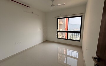 Room in 2 BHK Apartment at Shapoorji Pallonji Sensorium, Hinjewadi – for Rent