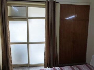 Room in 3 BHK Apartment at Sector 6, Dwarka – for Rent