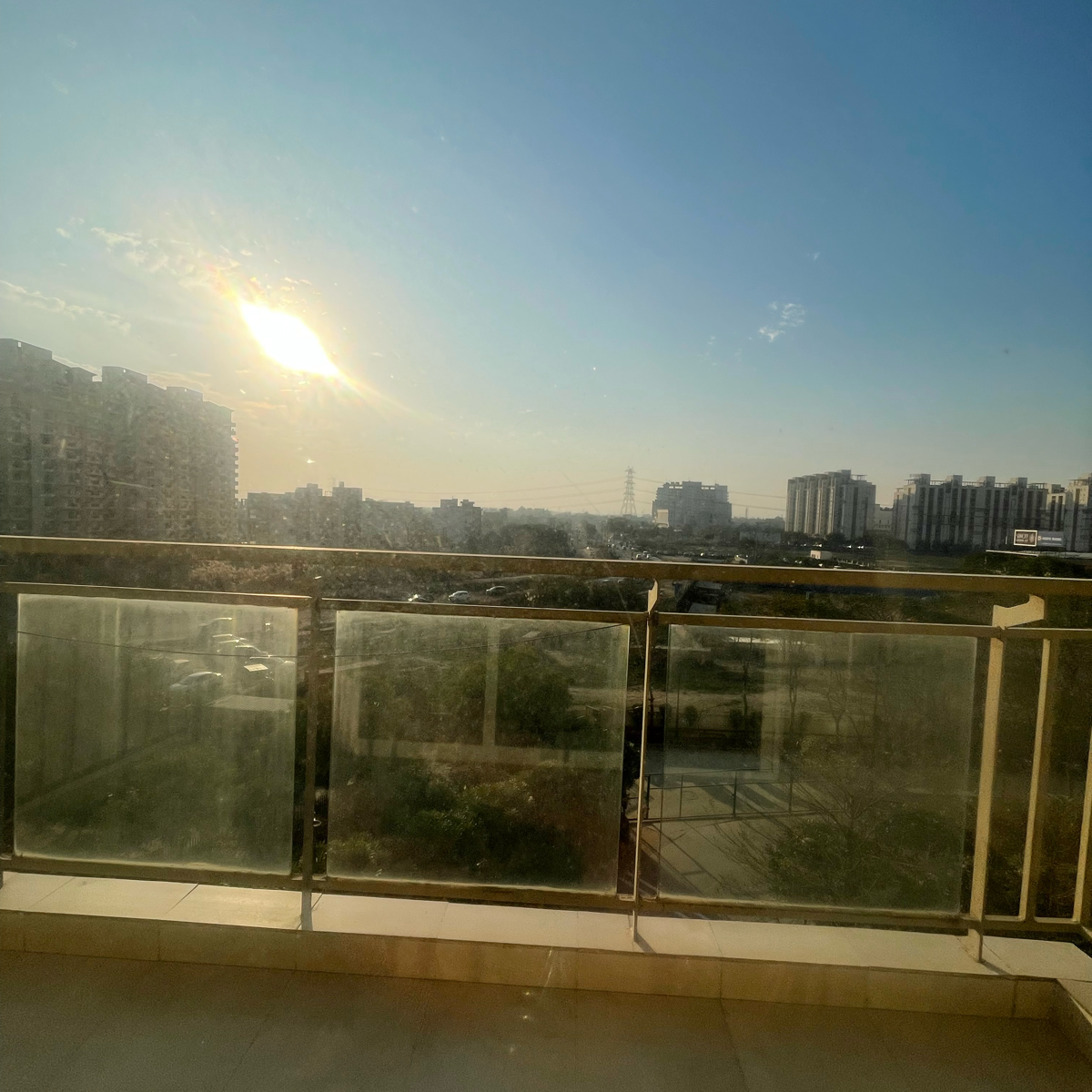 3 BHK + Servant Room,Extra Room Apartment For Sale in Conscient Heritage Max