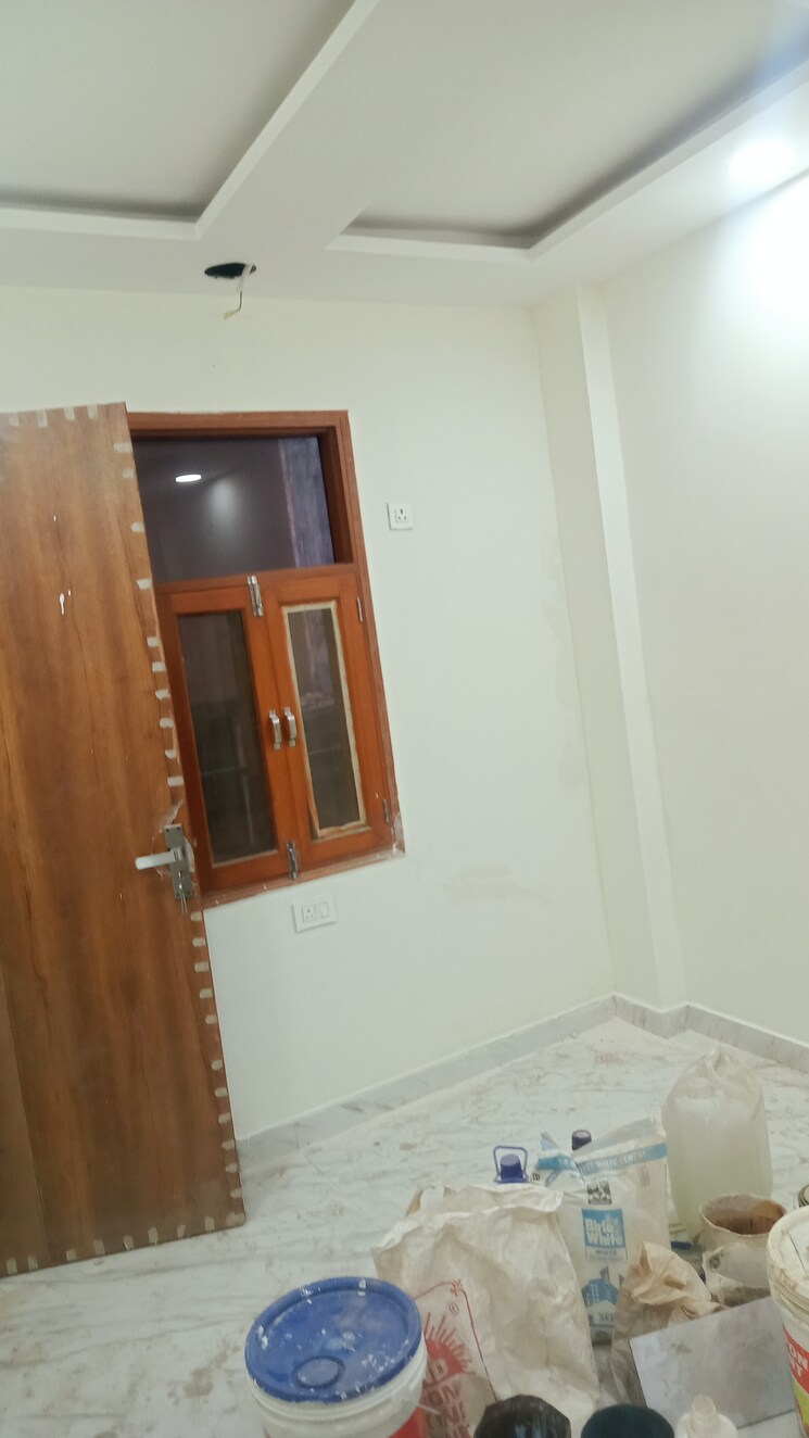 undefined, mukherjee nagar 2.5 Bedroom 85 Sq.Yd. Independent House In Mukherjee Nagar Delhi 8191041