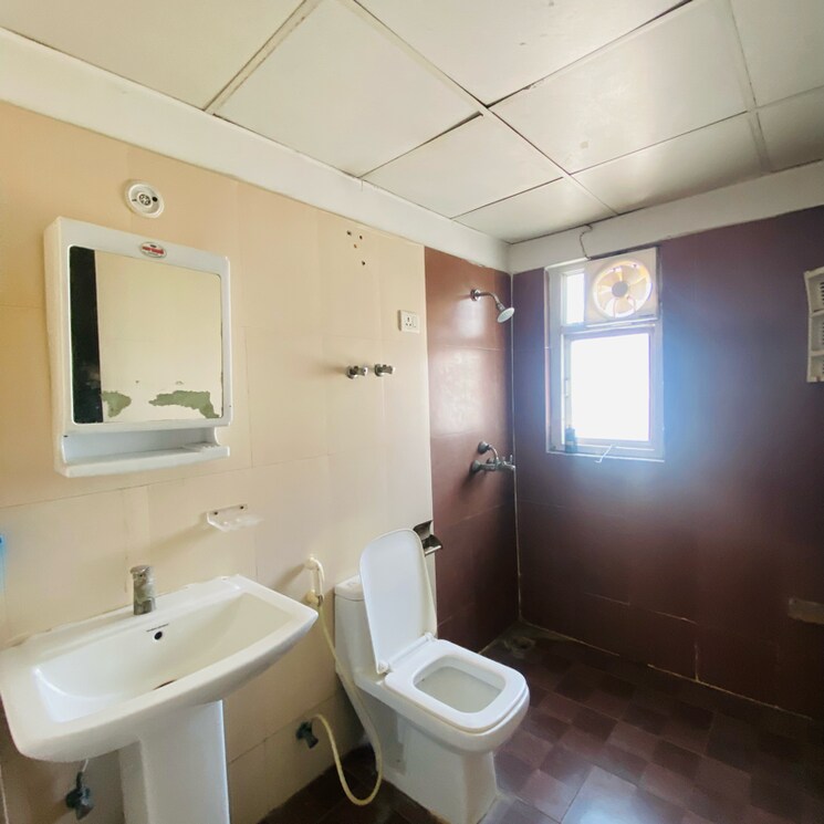 Bathroom, aims-golf-avenue-ii 3 Bedroom 1765 Sq.Ft. Apartment In Sector 75 Noida 8191075