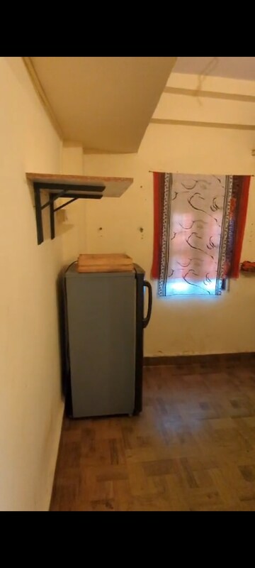 Furnished Amenities in 1 RK Apartment at Andheri West – for Rent
