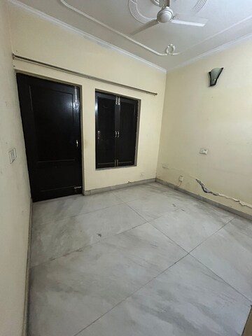 Room in 3 BHK Builder Floor at Sector 23 – for Rent