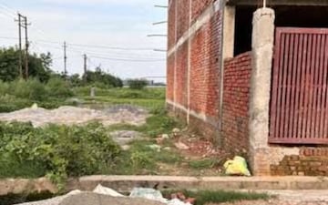Plot For Sale in Kasna Industrial Area, Kasna