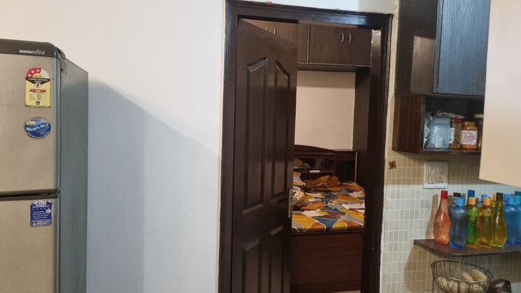 Bedroom, rohini sector 24 3 Bedroom 64 Sq.Mt. Builder Floor In Rohini Sector 24 Delhi 8191106