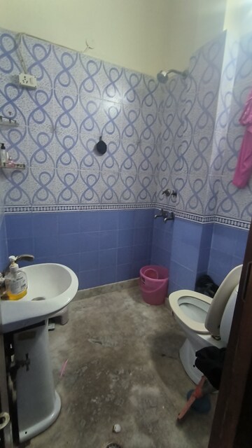 2 BHK Builder Floor For Rent in Lajpat Nagar ii