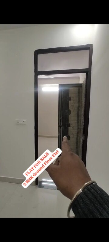 Furnished Amenities in 2 BHK Builder Floor at New Ashok Nagar – for Sale