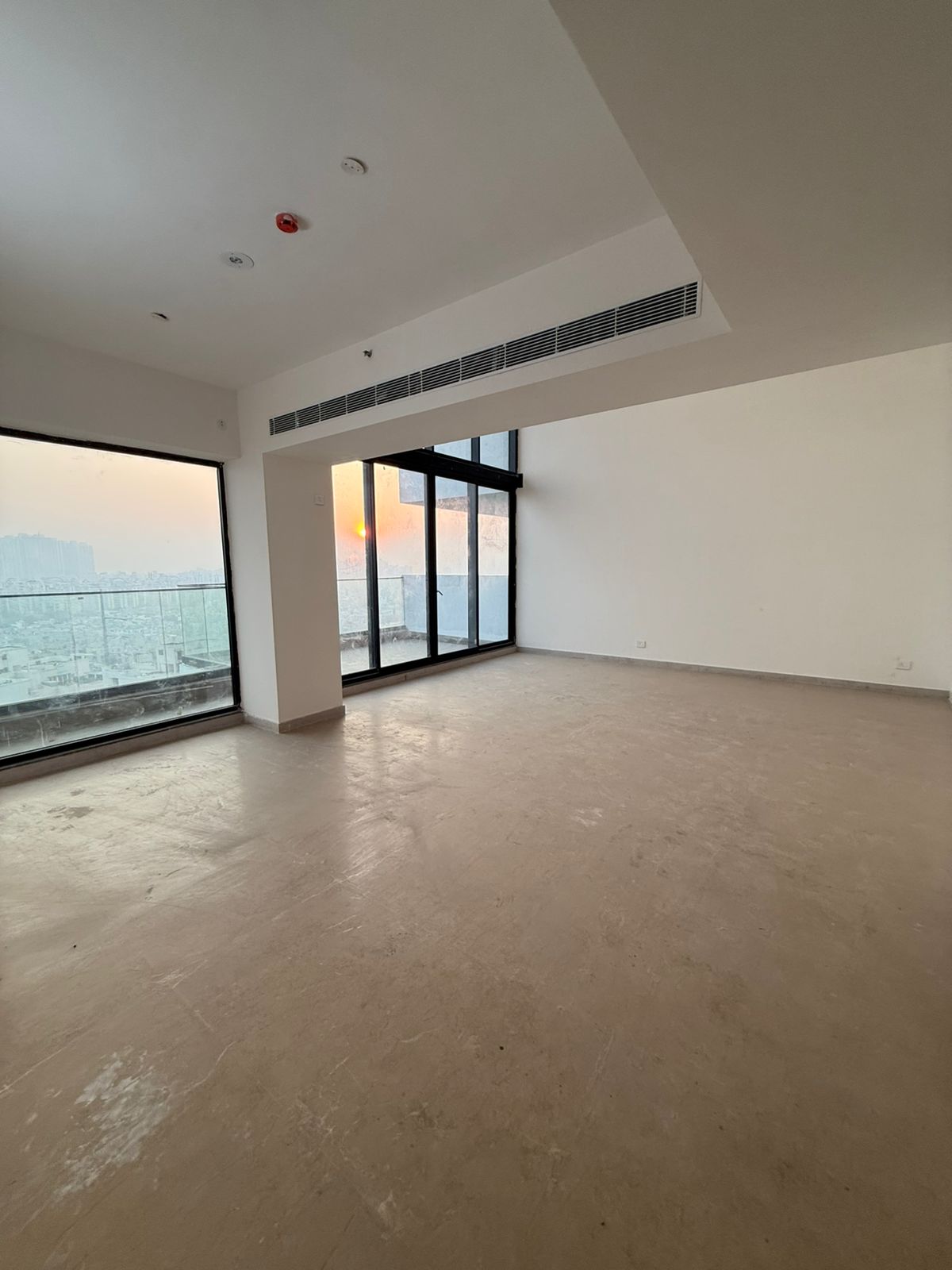 3 BHK + Servant Room 3695 Sq.Ft. Apartment in Apex The Rio