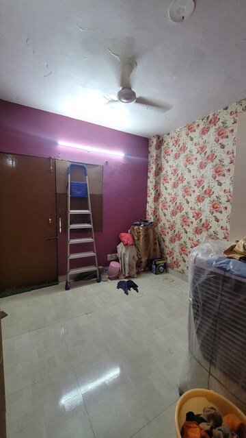 Furnished Amenities in 2 BHK Builder Floor at Dilshad Colony – for Rent