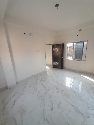 Room in 2 BHK Builder Floor at Parnasree Pally – for Sale