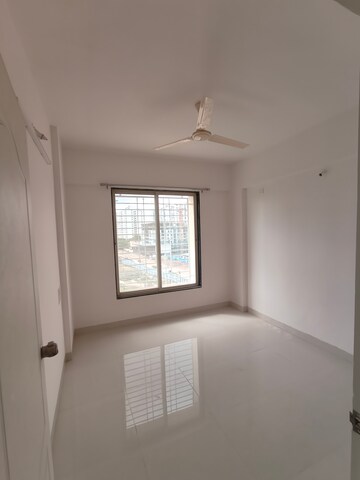 Room in 2 BHK Apartment at Shree Tirupati Maple Tower, Kondhwa – for Rent