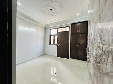 Room in 2 BHK Builder Floor at Saket – for Rent