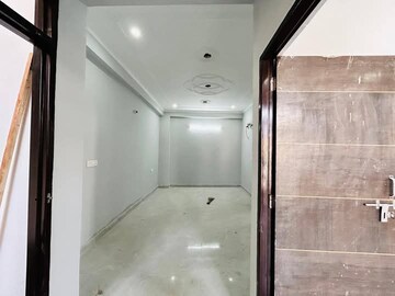 2 BHK Builder Floor For Rent in Saket
