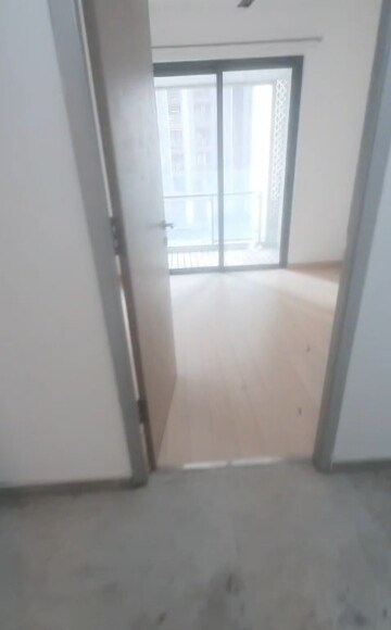 Room in 2 BHK Apartment at Lodha New Cuffe Parade, Wadala – for Rent