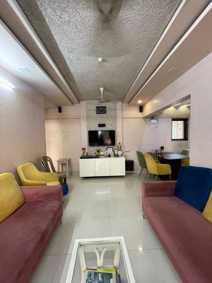 Living Room, raj-umang-2 3 Bedroom 950 Sq.Ft. Apartment In Dahisar East Mumbai 8191281