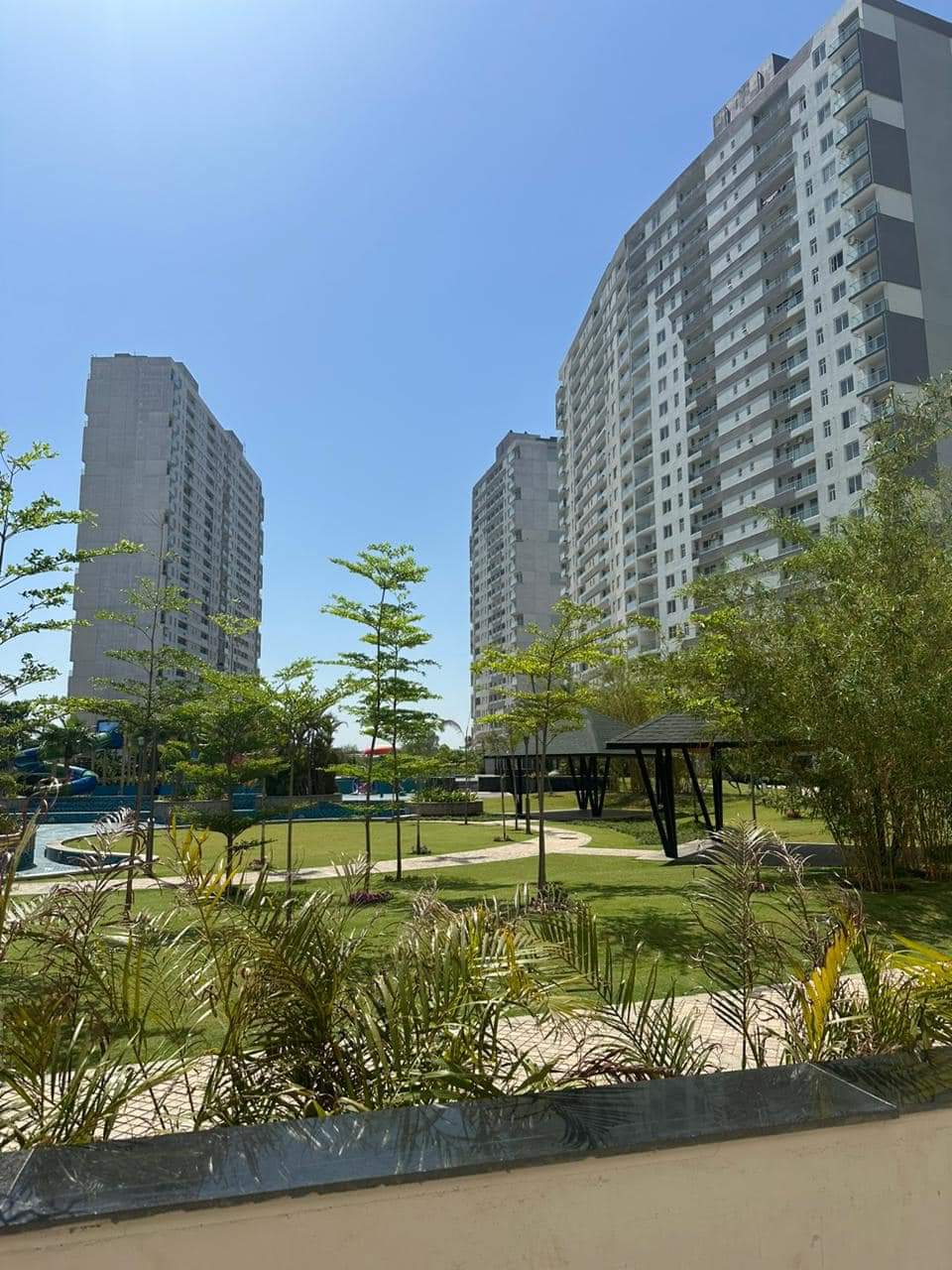 Plot For Sale in DLF Hyde Park