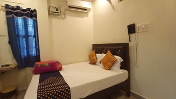 Bedroom in 3 BHK Builder Floor at DLF Vibhuti Khand, Gomti Nagar – for Rent