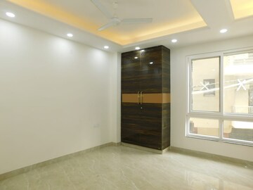 Room in 3 BHK Builder Floor at Saket – for Rent