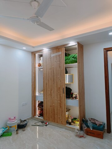 Room in 3 BHK Builder Floor at Saket – for Rent