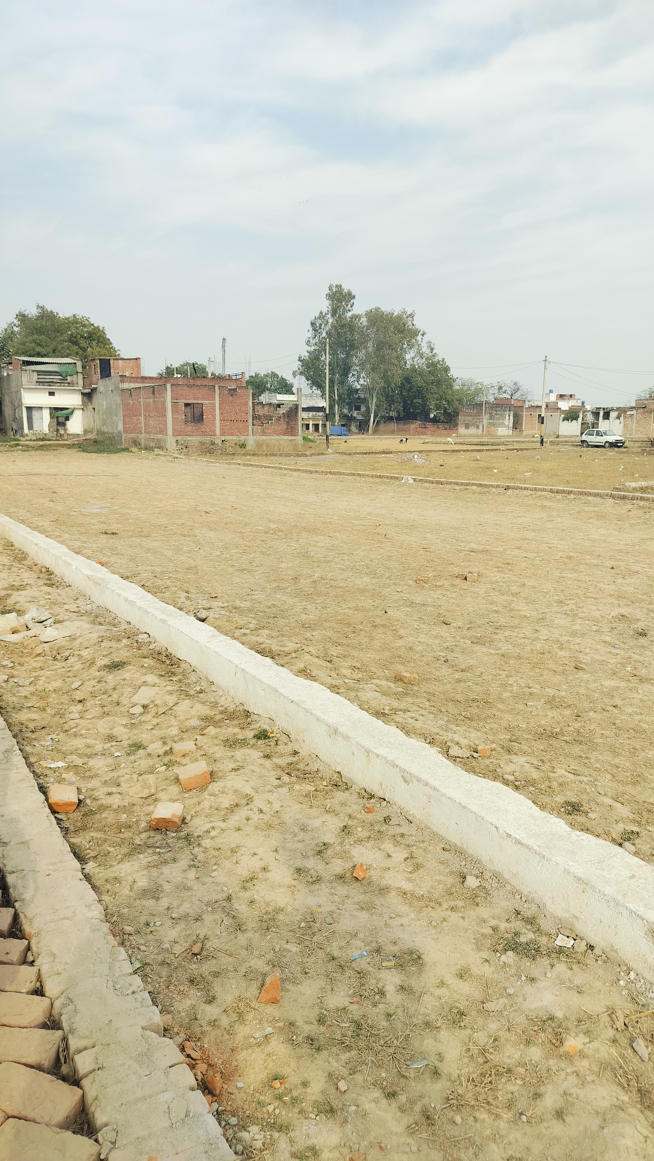 Plot For Sale in Kursi Road