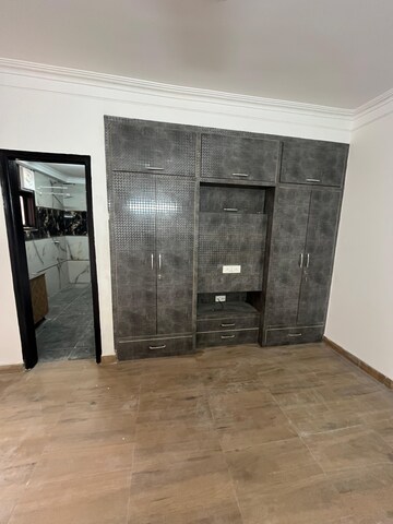 Room in 3 BHK Apartment at Sector 19, Dwarka – for Rent