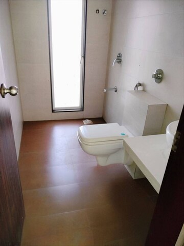 Master Bedroom in 3 BHK Apartment at Andheri East – for Rent