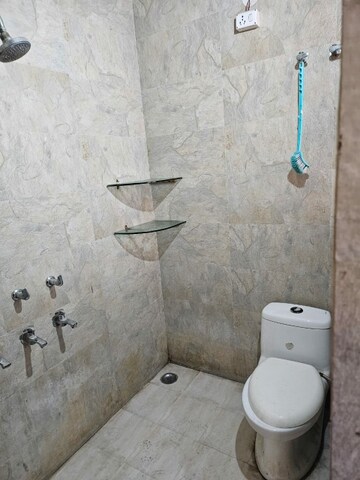 Bathroom in 2.5 BHK Builder Floor at Sector 28 – for Rent