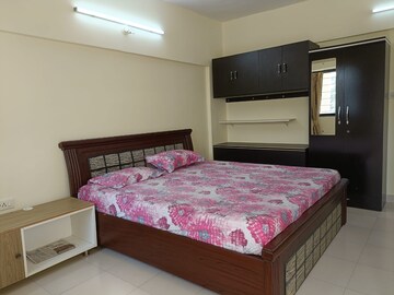 Bedroom in 2 BHK Apartment at A.V.Bhat Oakwoods Apartment, Viman Nagar – for Rent