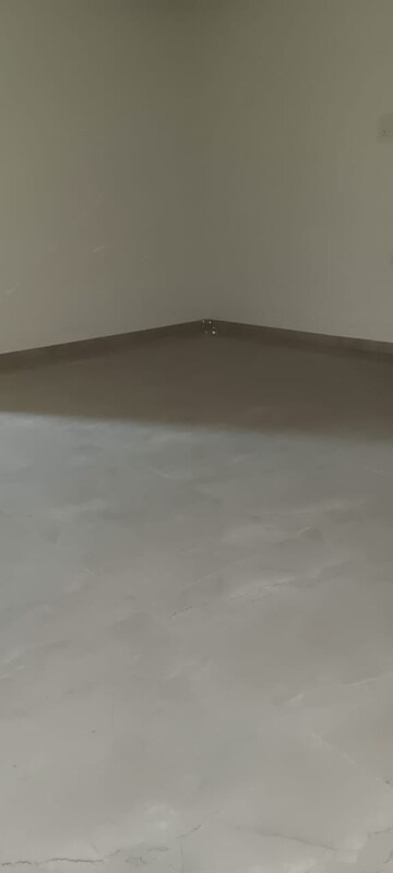 Room in 2 BHK Apartment at Sheth Irene, Malad West – for Rent