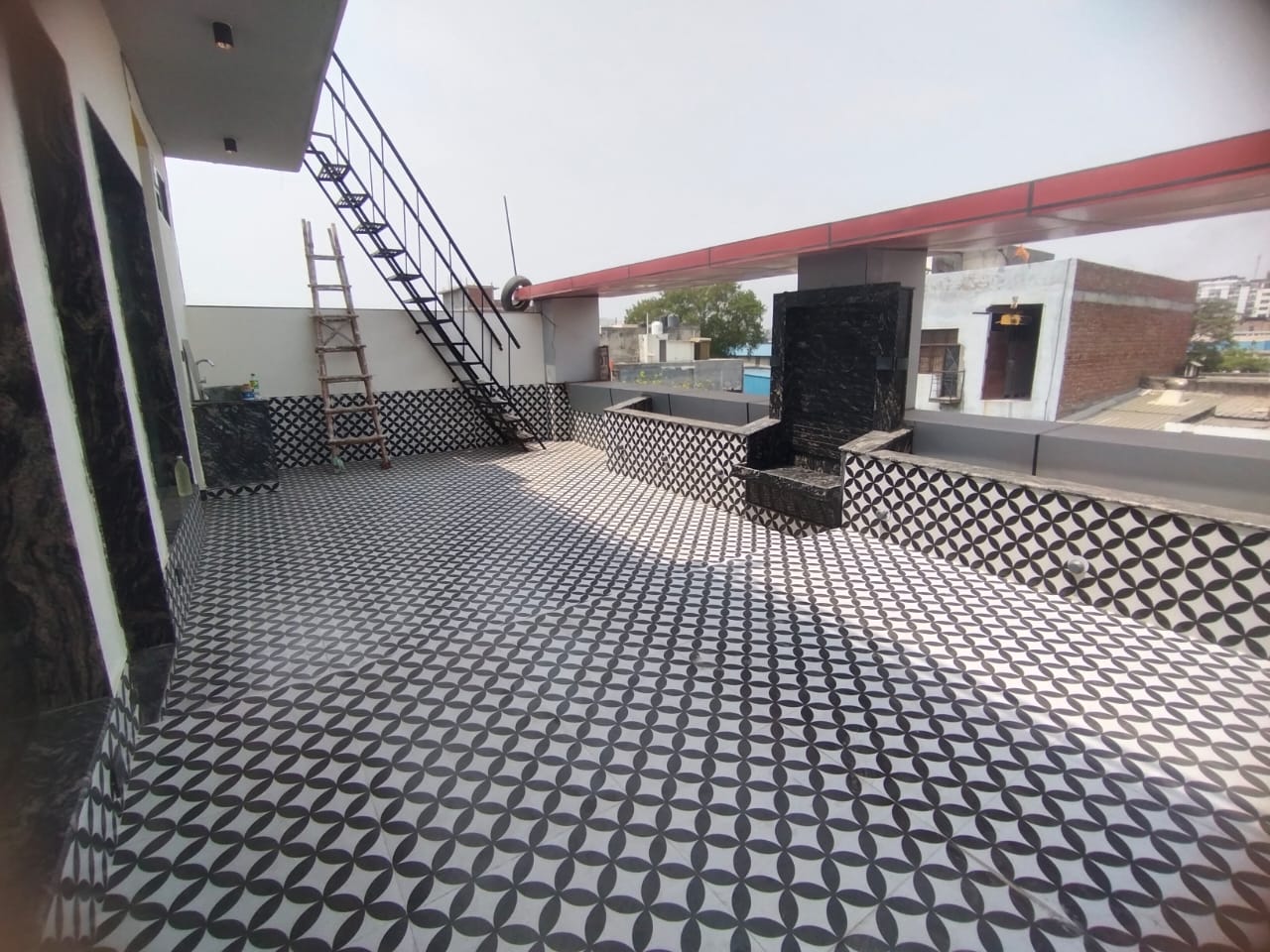 Retail Shop For Sale in S3 Green Avenue