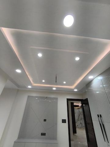 Furnished Amenities in 4 BHK Builder Floor at Mianwali Nagar – for Sale