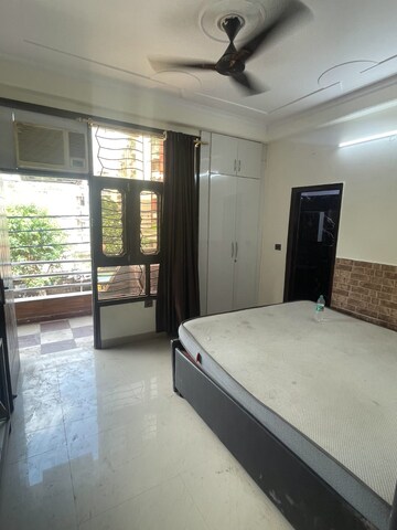 Room in 3 BHK Builder Floor at Shakti Khand – for Rent